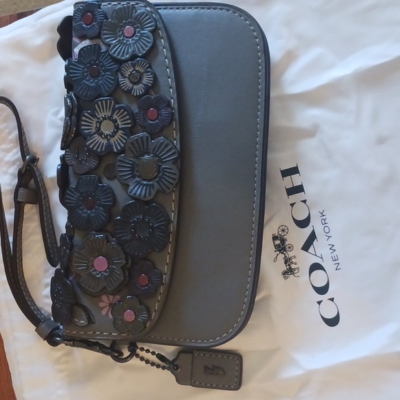 Coach Gray Tea Rose Floral Clutch - Picture 1 of 16